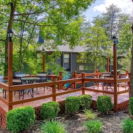 Pinecrest Townhomes-1King-2Queen Unit-Renovated Pigeon Forge Exterior photo