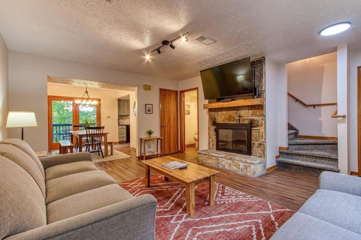 Сasa de vacaciones Pinecrest Townhomes-1king-2queen Unit-renovated *