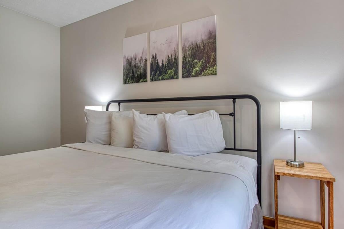 Pinecrest Townhomes-1king-2queen Unit-renovated Сasa de vacaciones