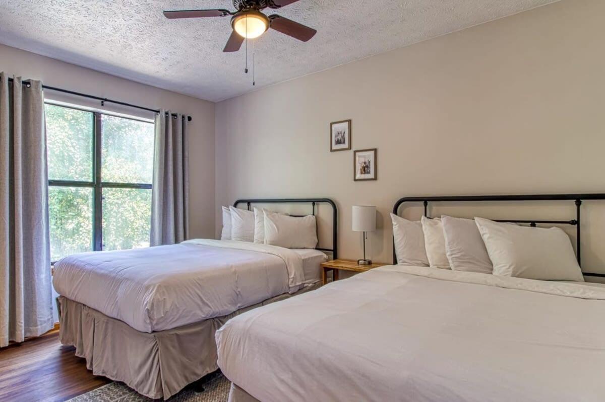 Pinecrest Townhomes-1king-2queen Unit-renovated Сasa de vacaciones *
